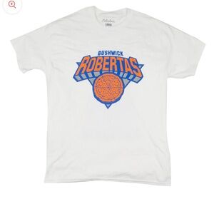 Robertas Bushwick knicks T-Shirt